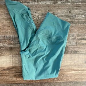 Savvi leggings size medium
